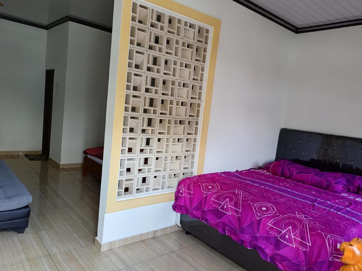 Warung Rizka Apartment *