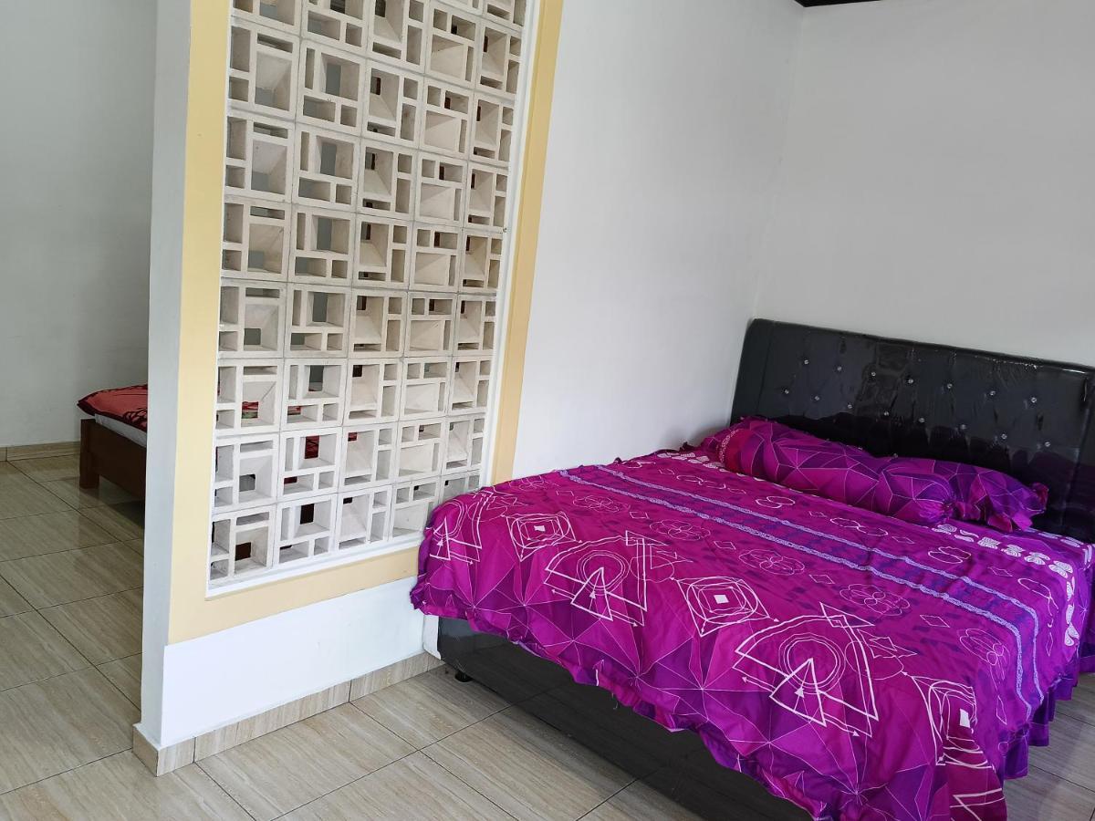 Apartment Warung Rizka